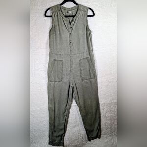 83.Old Navy Sage Green Sleeveless Jumpsuit
